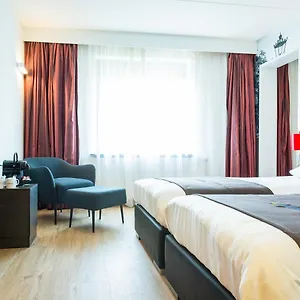 https://bastion-hotel-amsterdam-amstel.amsterdamhotelsnl.com